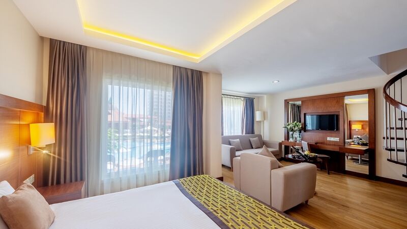 SALAMİS BAY CONTİ RESORT HOTEL&CASİNO