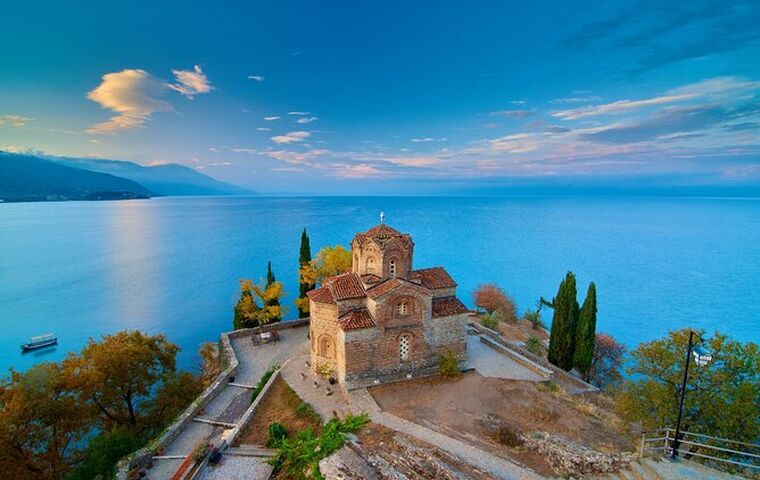 İZMİR`DEN UÇAKLA BALKAN TURU V.I.P.